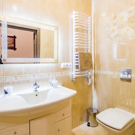 Alfa Kostyushka 5 * إلفيف