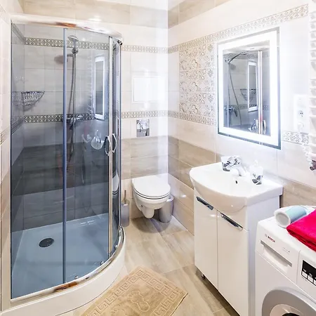 Alfa Kostyushka 5 * Lviv
